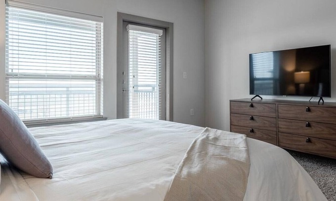 Georgetown Apartment | Comfortable 1 Bedroom at Madison in Downtown Georgetown