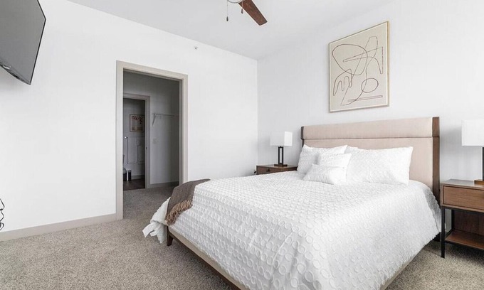McCordsville Apartment | Landing at McCord Square - 1 Bedroom in Mc Cordsville