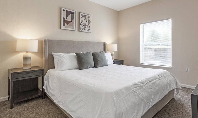 Holland Apartment | Discover Quail Hollow at the Lakes - 2 Bedroom Retreat