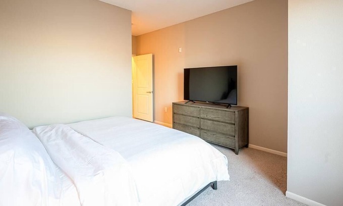West Seventh Apartment | Experience Riverview at Upper Landing - 1 Bedroom Retreat