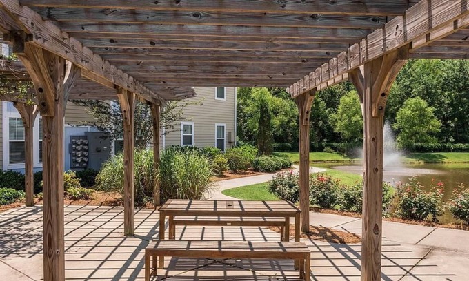 Goose Creek Apartment | Explore St. James at Goose Creek: 1-Bedroom Downtown Retreat