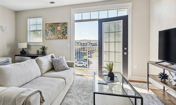 Fishers Apartment | Experience The District at Saxony II - 1 Bedroom Retreat