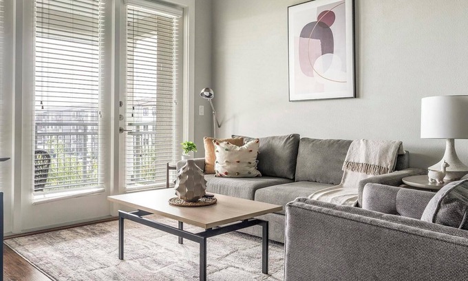 Buda Apartment | Landing at The Green at Plum Creek - 2 Bedrooms.