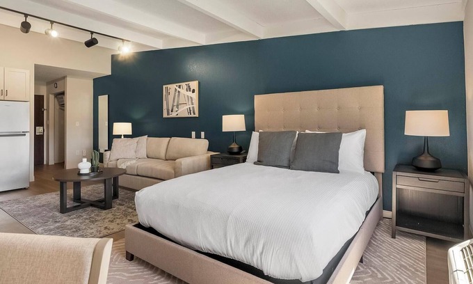 Northeast Raleigh Apartment | Landing at The Harrison - Studio in Northeast R.
