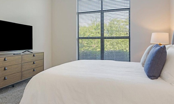Garland Apartment | Discover The Hendry: 2 Bedrooms in Vibrant Downtown Garland