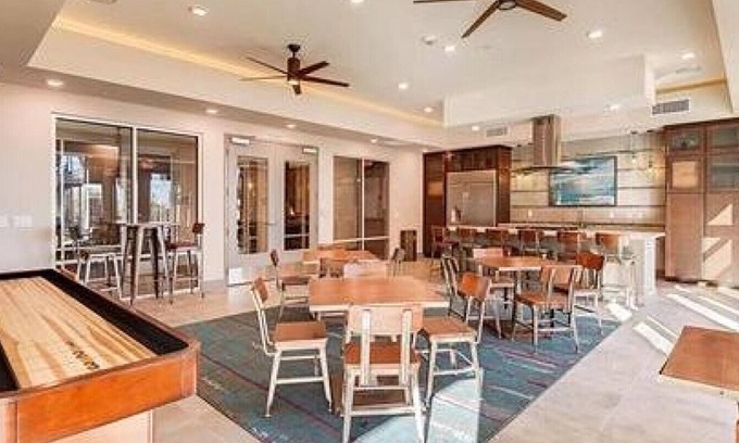 Rhodes Ranch Apartment | Discover The Mercer: Family-Friendly Stay in Rhodes Ranch