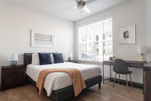 Pflugerville Apartment | Landing at The Parker Austin - Pflugerville
