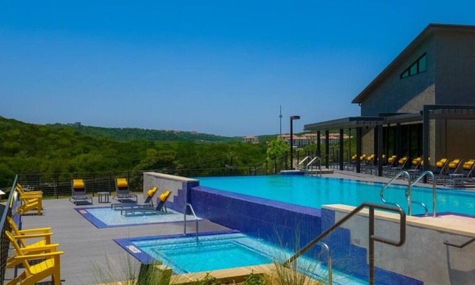 Wetmore Apartment | Discover The View at Crown Ridge - Pet-Friendly Retreat