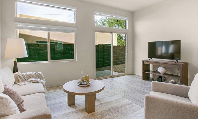 Fort Myers Apartment | Landing at Vantage - 1 Bedroom in Hancock