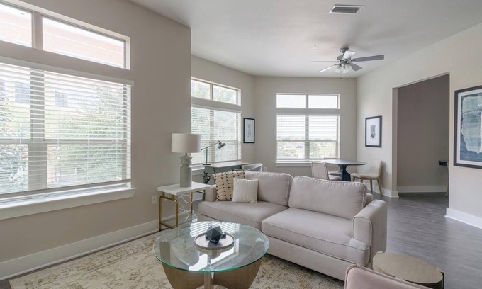 Nassau Bay Apartment | Landing at Voyager at Space Center - 1 Bedroom .