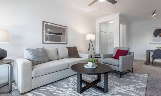 Austin Apartment | Landing | Beautiful 1BD, Gym, Courtyard