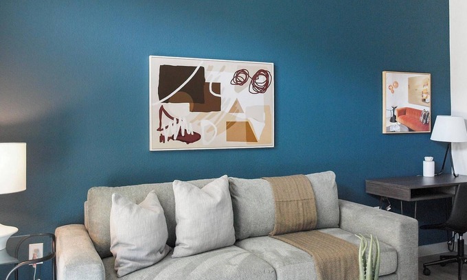 MLK Apartment | Landing | Beautiful 1BD, Gym, Courtyard