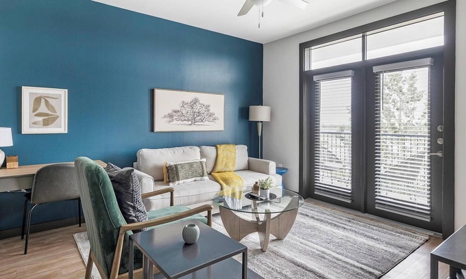 Buda Apartment | Landing | Beautiful 1BD in Brooks Crossing