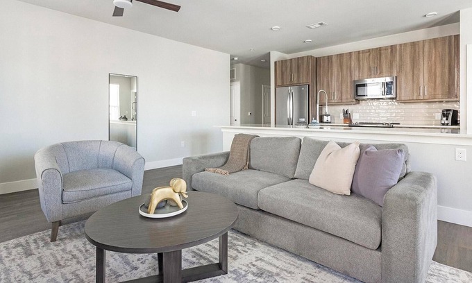 Katy Apartment | Explore Downtown Katy: 2-Bedroom Retreat near Bellrock Market