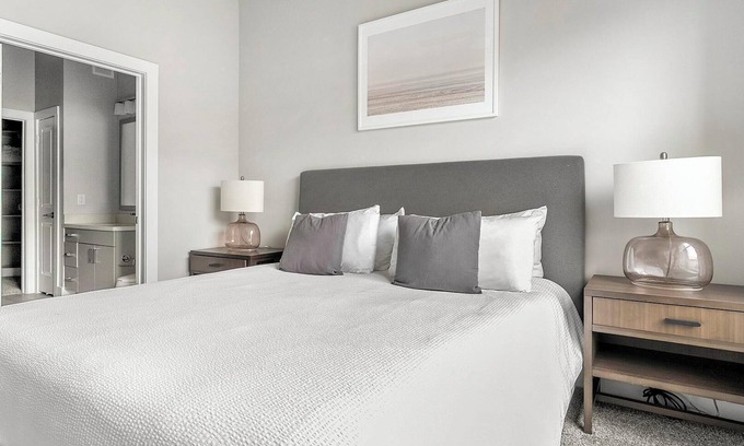 Round Rock Apartment | Landing | Chic 1BD, Gym, Pool