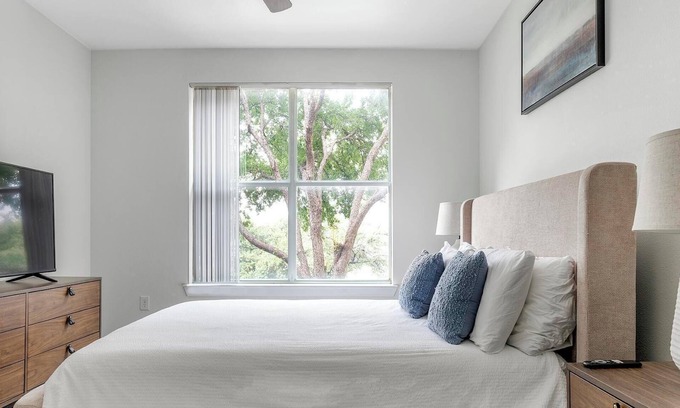 Irving Apartment | Cozy 2-Bedroom Retreat at City North, Valley Ranch