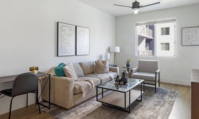 Providencia Park Apartment | Landing | Incredible 1BD, Yoga Studio, Clubhouse