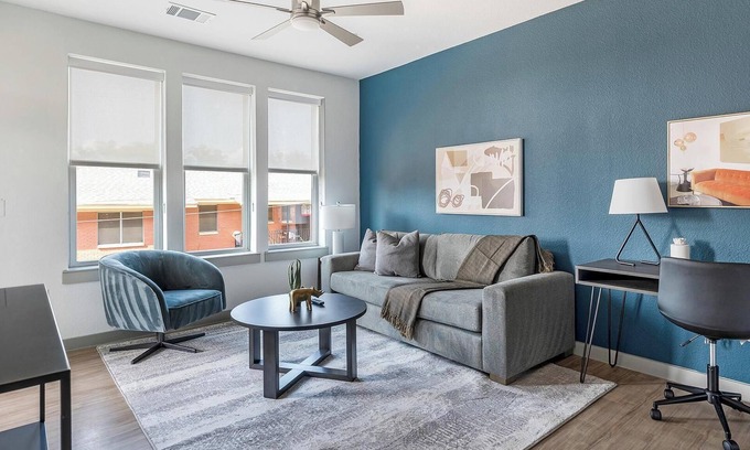 MLK Apartment | Landing | Incredible 1BD, Gym, Rooftop Lounge