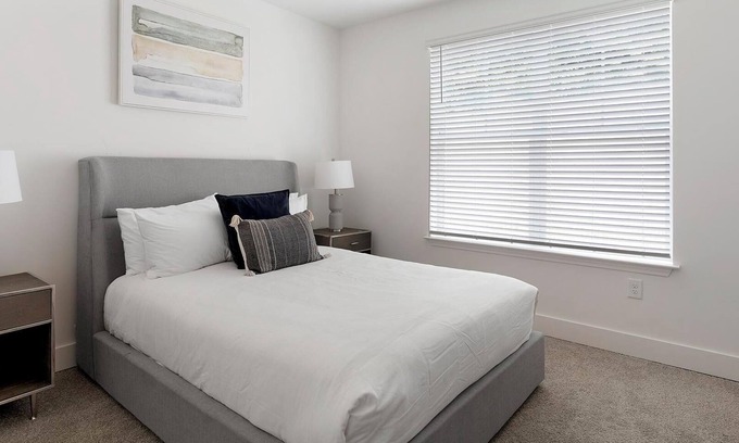 Crestline Heights Apartment | Landing | Incredible 2BD, Gym, Pool