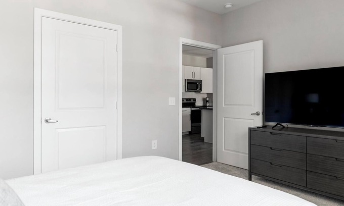 Allen Apartment | Landing | Modern 1BD, Game Room, Gym