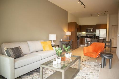Channel District Apartment | Modern Apartment with Pool and Pet-Friendly Amenities