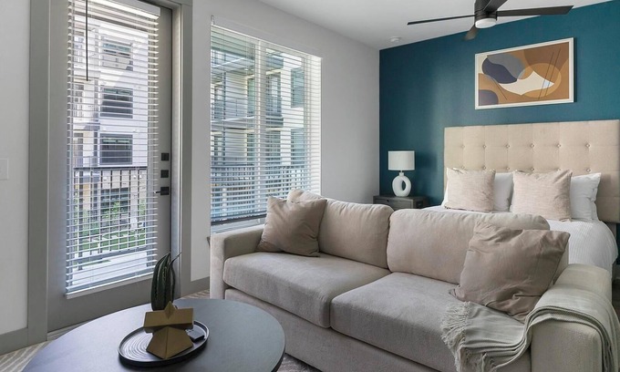 Houston Apartment | Landing | Stunning Studio, Pool, Courtyard
