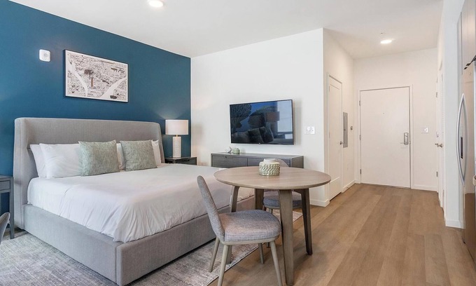 Durham Apartment | Landing | Stylish Studio, Rooftop Lounge, Pool