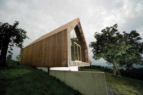 Fresing House | Discover a Unique Designer Retreat with Wine Cellar