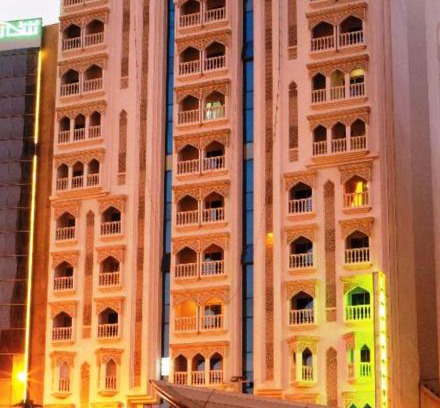 Al Rigga Hotel | Comfortable Stay at Landmark Plaza Hotel with Hot Tub