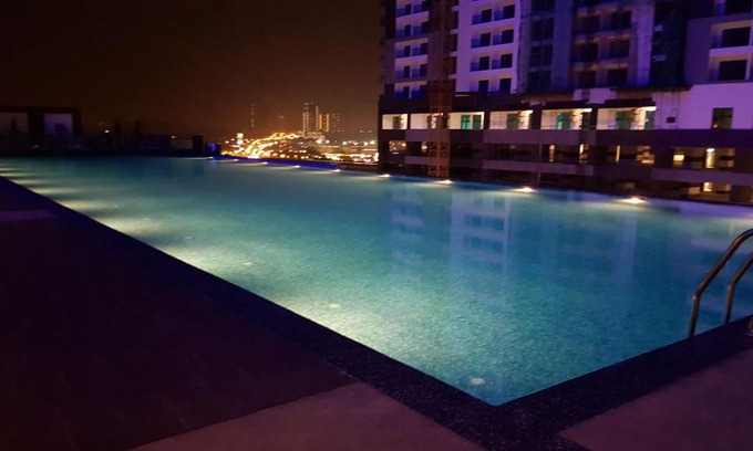 Kampung Bukit Dukong Apartment | Book Landmark Residence Sungai Long with High-Speed Internet