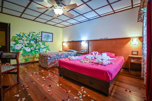 San Lorenzo Hotel | Discover Lands in Love Hotel and Resort: Pet-Friendly Retreat