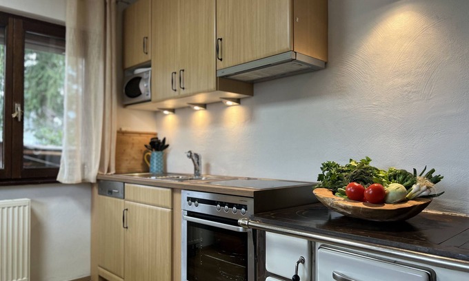 Owingen Apartment | Discover Comfort at Landstube im Grünen - Pet & Child Friendly
