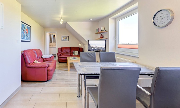 Dagebuell Apartment | Unforgettable Stay in Langeneß, Germany with Ocean Views