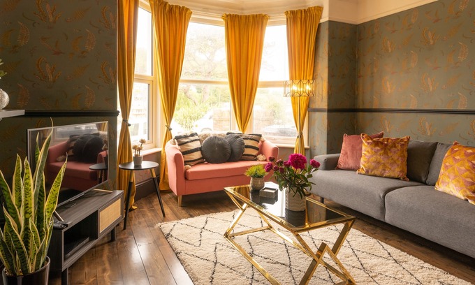 Hele House | Experience Langleigh Villa: 4 Beds with Oceanfront Views