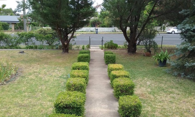 Coonabarabran House | Discover Langley Cottage B & B: Guest Rated 9.6/10