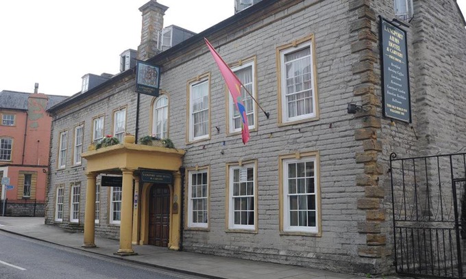 Langport Hotel | Pet Friendly Retreat at Langport Arms Hotel Awaits You