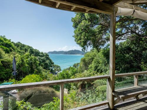 Langs Beach House | Stunning Langs Hideaway: Ocean View Holiday Home Retreat