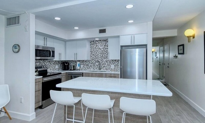 Longboat Key Condo | Beachfront Bliss at LaPlaya 101A with Ocean Views