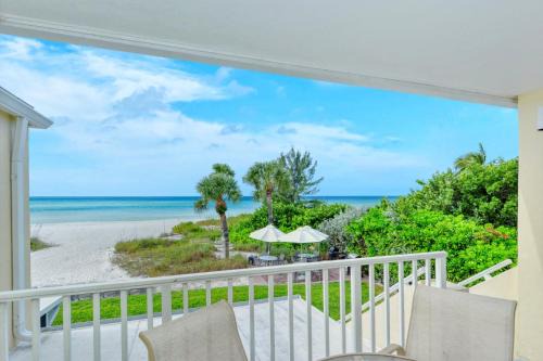 Longboat Key Apartment | Experience LaPlaya 201C: Gulf Views and Beach Access