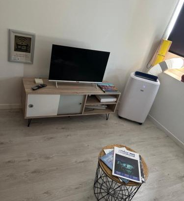 Chalons-en-Champagne Apartment | Family-Friendly Retreat at L’APPART23 - Rated 8.6/10