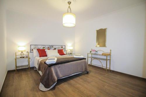 Arcade Apartment | Discover Lar de Carmen: Family-Friendly Retreat with Hot Tub