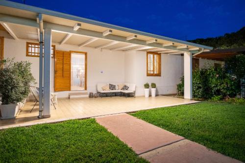 Casuzze Apartment | Kid-Friendly Retreat at Larabesque with Perfect Reviews