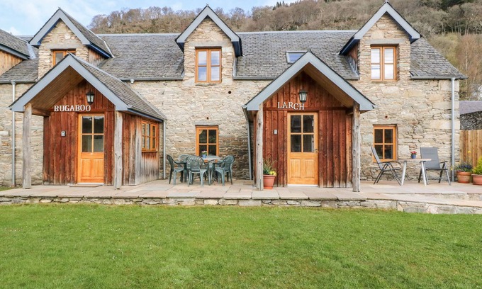 Weem Cottage | Pet-Friendly Larch Cottage with Kitchen & Breakfast Included
