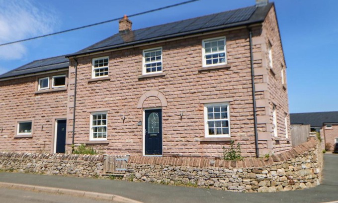 King's Meaburn House | Experience Larch House: Rated 10/10, Pet & Child Friendly