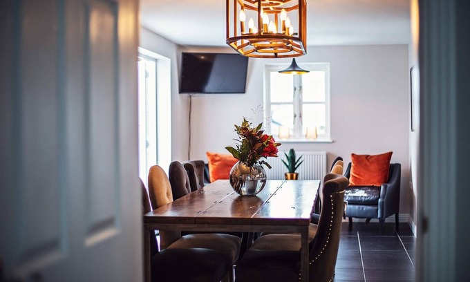 Abergavenny House | Relax at Larchfield Grange: 4 Bedroom Retreat with Hot Tub