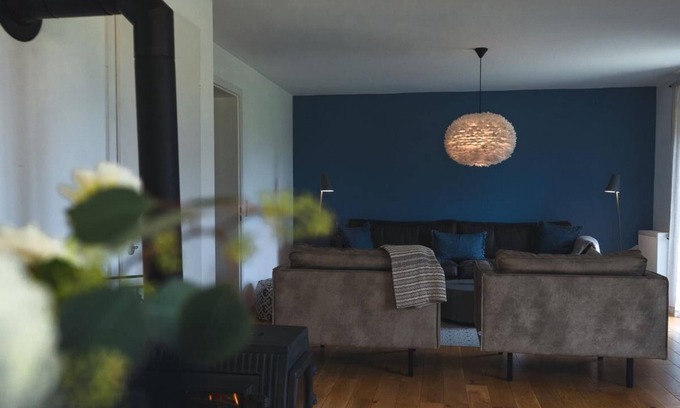 Simprechtshausen House | Perfect Retreat for Families with Pets and Spa Amenities