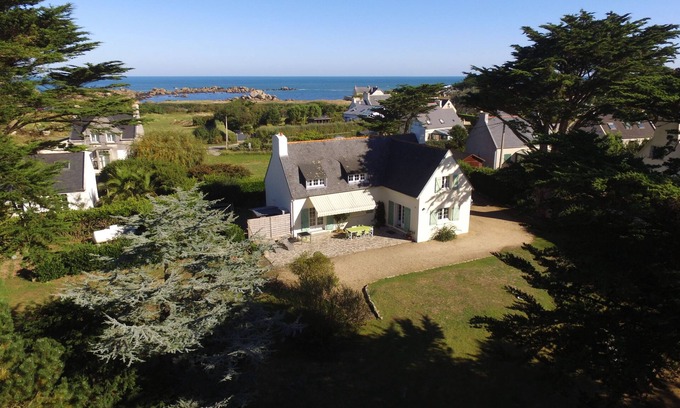 Brignogan-Plage House | Scenic Oceanview Retreat in Wooded Park for 8 Guests