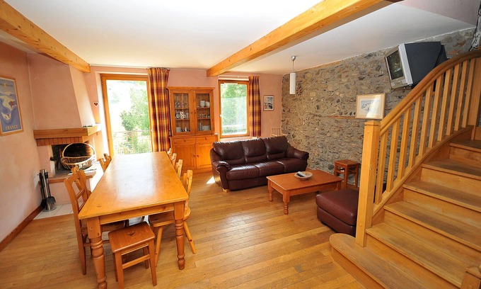 La Grave Apartment | Spacious Apartment with Spa & Breakfast in La Grave
