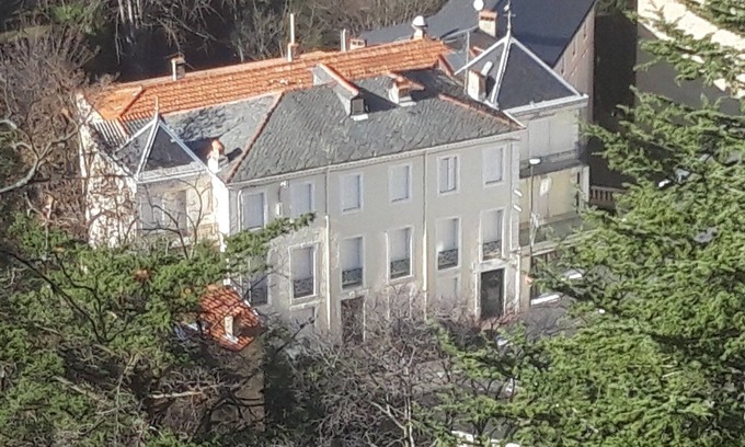 Vernet-les-Bains House | Impressive 17-Bedroom Holiday Home with Pool in Pyrenees
