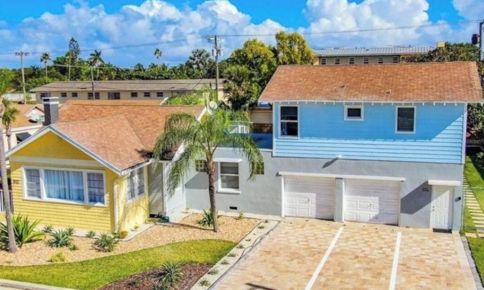 Lake Worth Apartment | Recently Renovated Oceanfront 1bd/1ba with Pool & Spa